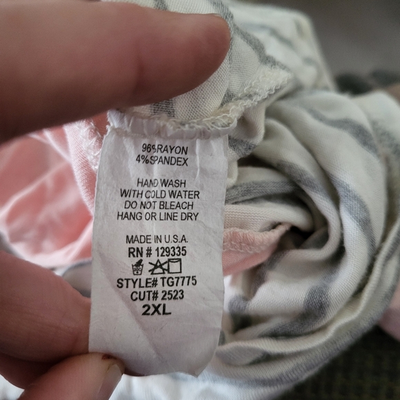 Halter Tanktop - Picture 2 of 4